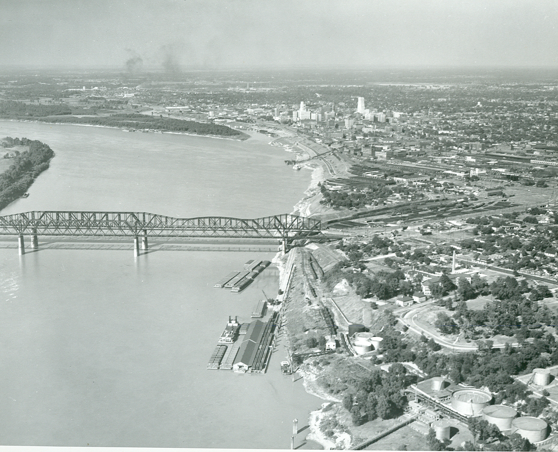[Image: Memphis-Bridges-1940s.jpg]