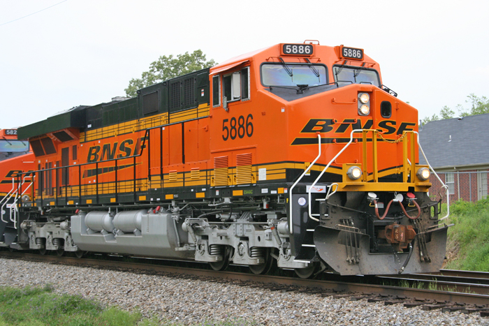 BNSF-5886-MEM-4-20-06-2.jpg